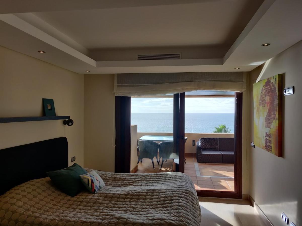 Bahia De La Plata Seafront Appartement Estepona Buitenkant foto