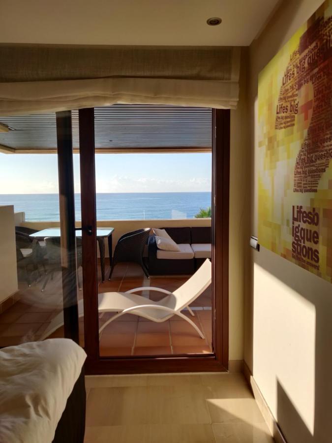 Bahia De La Plata Seafront Appartement Estepona Buitenkant foto